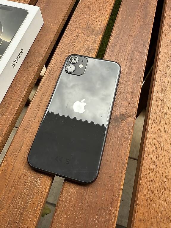 Handys / Smartphones: iPhone 11 – Gebraucht aus La Tour-de-Peilz von laurent1979 3