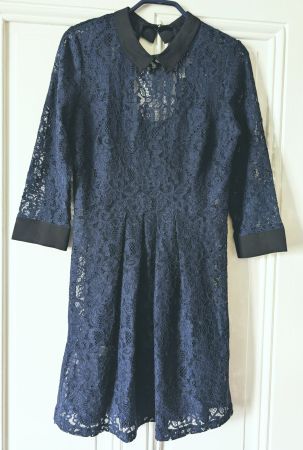 BCBG (Max Azria) : Robe cocktail dentelle bleu marine 36-38