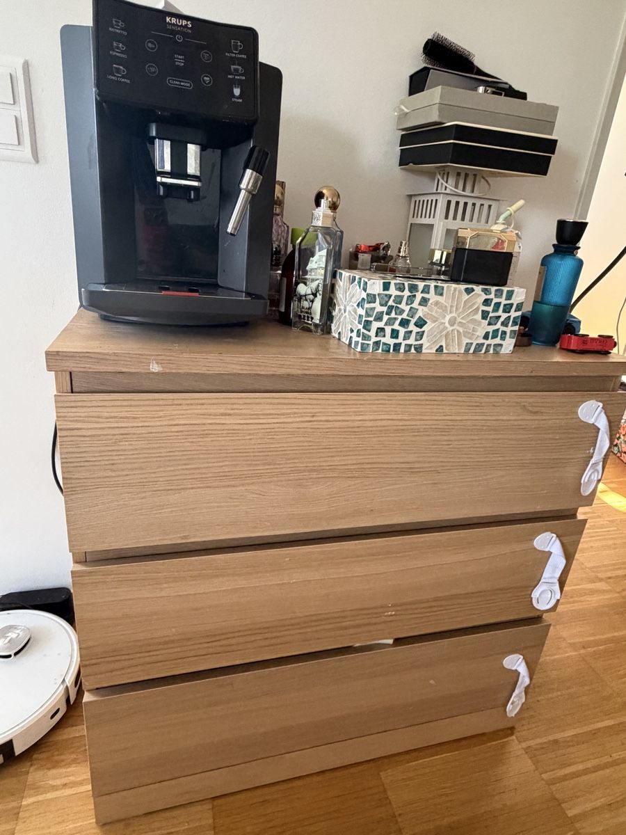 Ikea Commodes: Kommode mit 3 grossen Schubladen – gebraucht – D'occasion à Bern par z7s_w28h