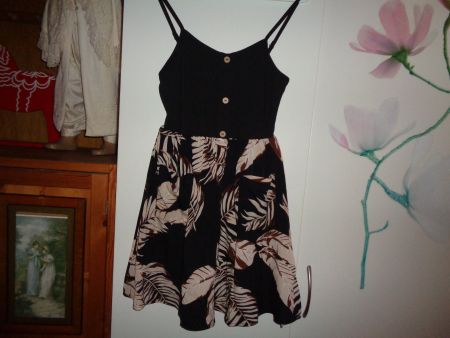 *** Kleid *** / mit Taschen / von Shein