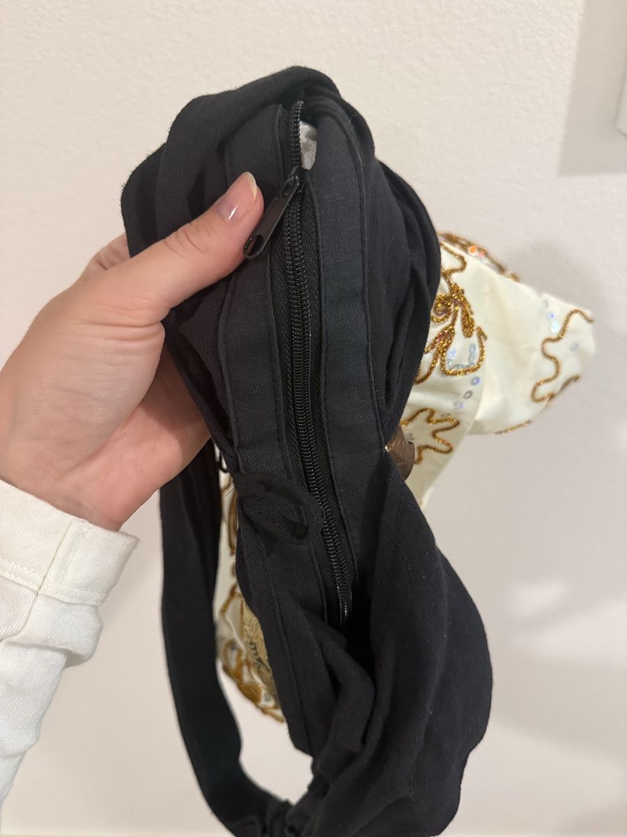 Taschen für Damen: Wunderschöne Schultertasche – Gebraucht aus Bottmingen von Itsclaire 4