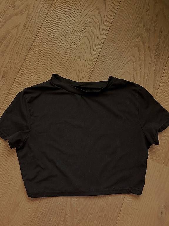 Top: 3 Tops XS  – Usato da Cademario venduto da ana_zp9b 2