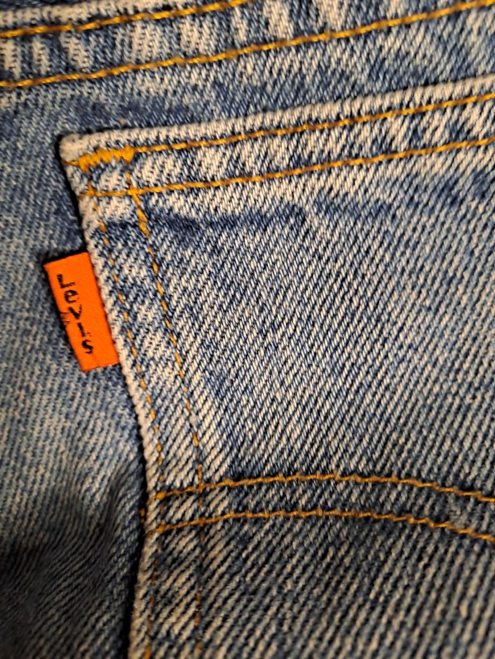 Levi's Jeans: Levi's Jeans mit insert wolle farbige – Usato da Capolago venduto da LA.BOTTEGA 1