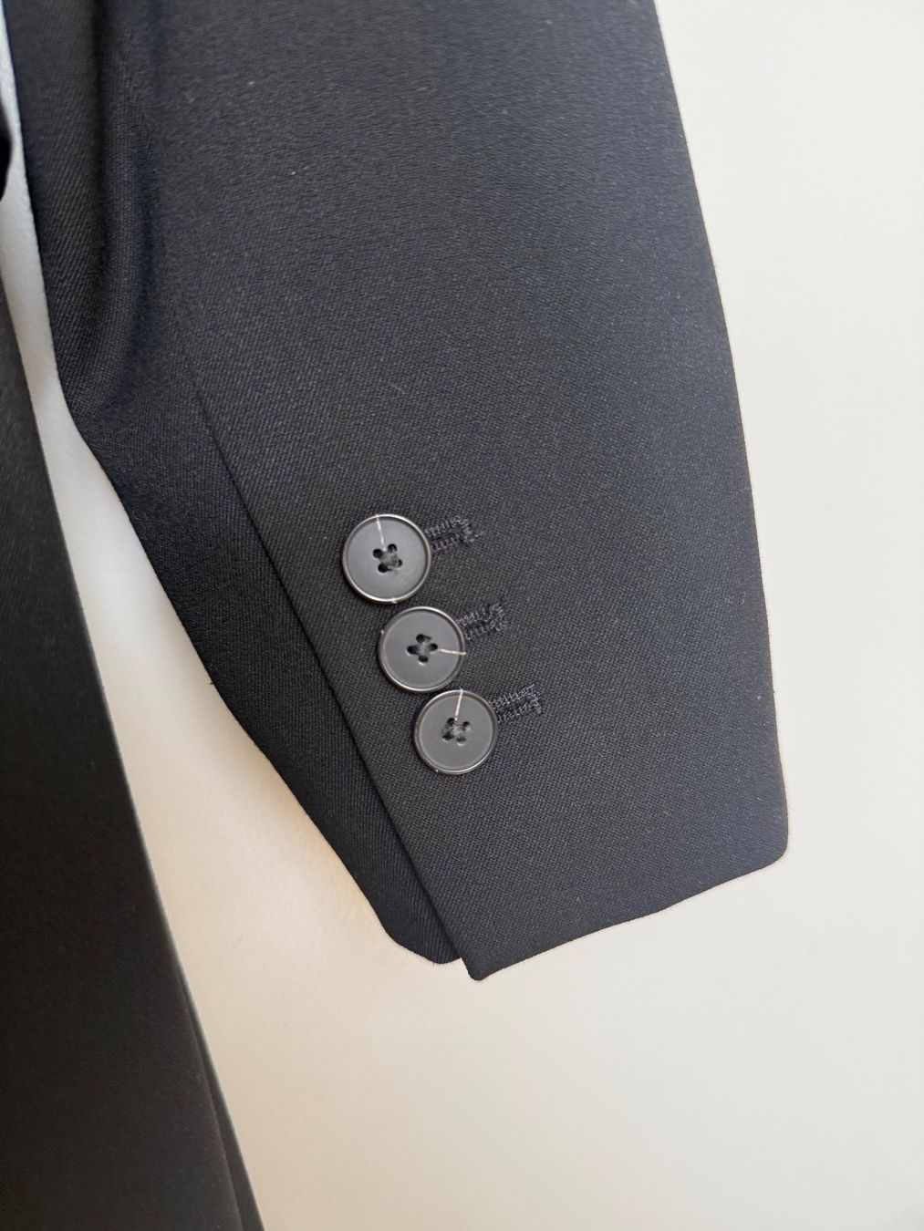 Massimo Dutti Giacche: Massimo Dutti langer schwarzer Blazer Grösse 34 – Usato da Zürich venduto da acrossbridges 2