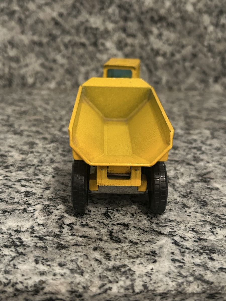 Kipper: Volvo Dumper, Toner Gam – Gebraucht aus Horw von Tigercat635 2