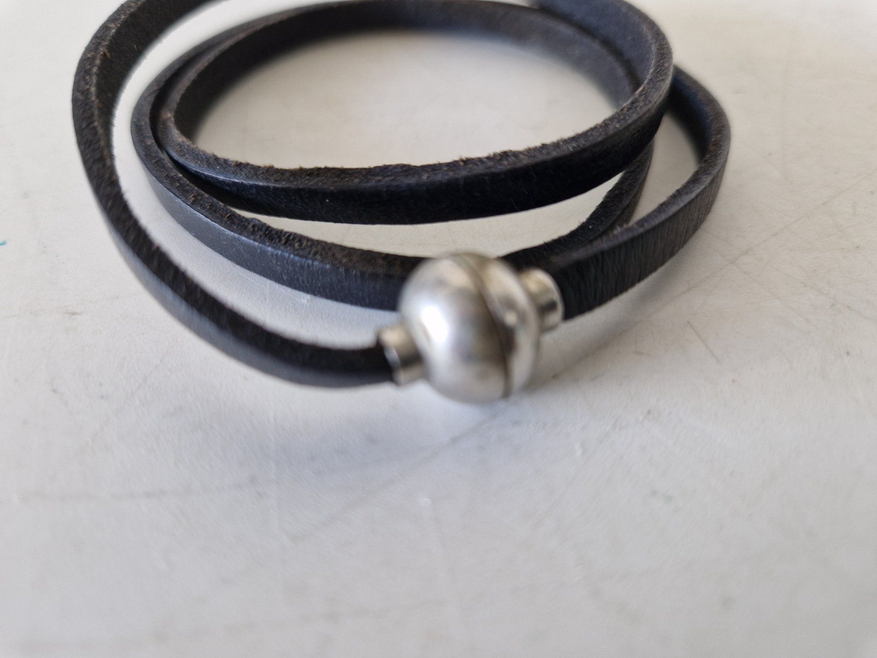 Armbänder & -reifen: 2 Armbänder mit Magnetverschluss – Gebraucht aus Muhen von Restwert_Muhen 3