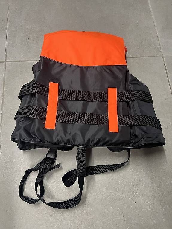 Gilets de sauvetage: Schwimmweste Grösse S – D'occasion à Oberhof par Janis33 1