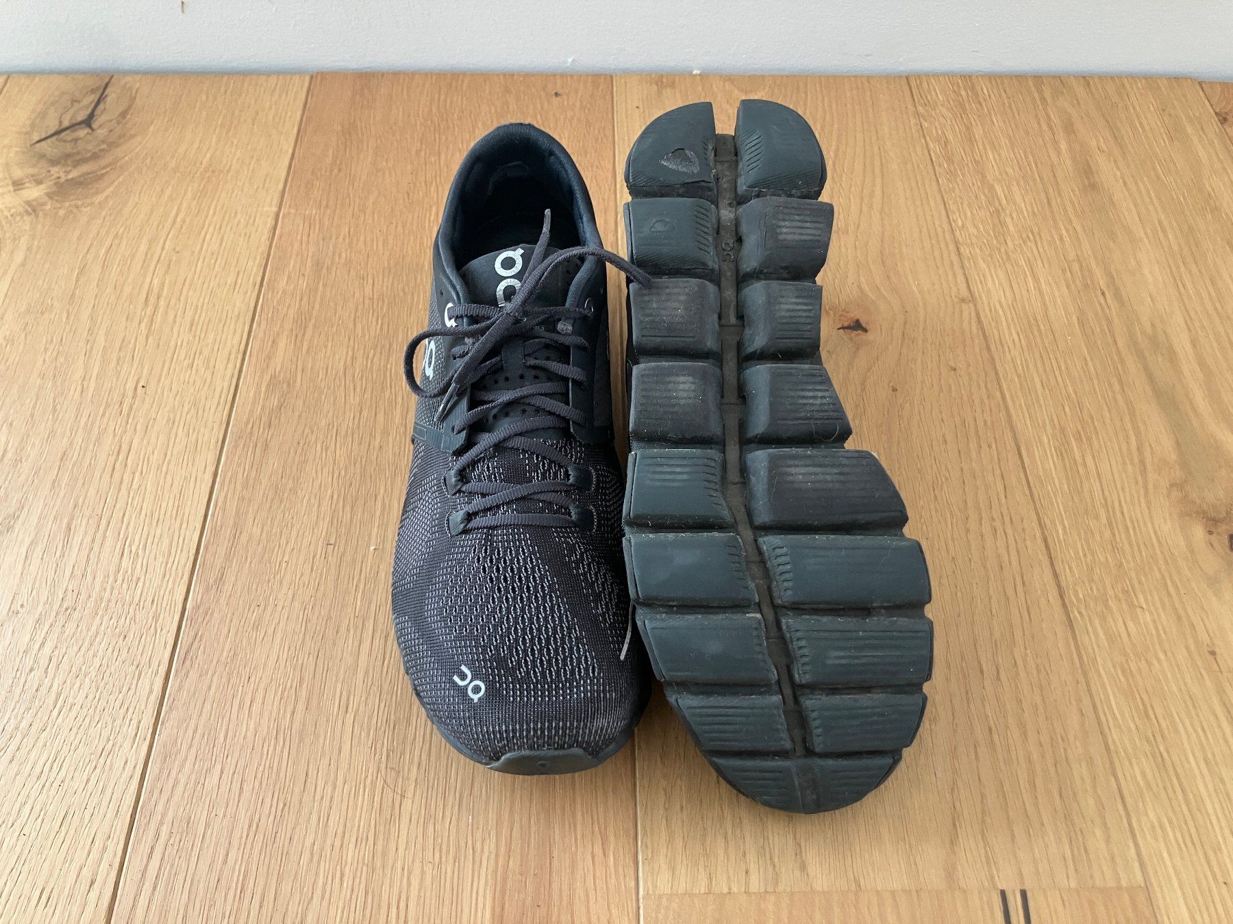 On Herrenschuhe: On Sneaker – Gebraucht aus Erlinsbach von Deente 1