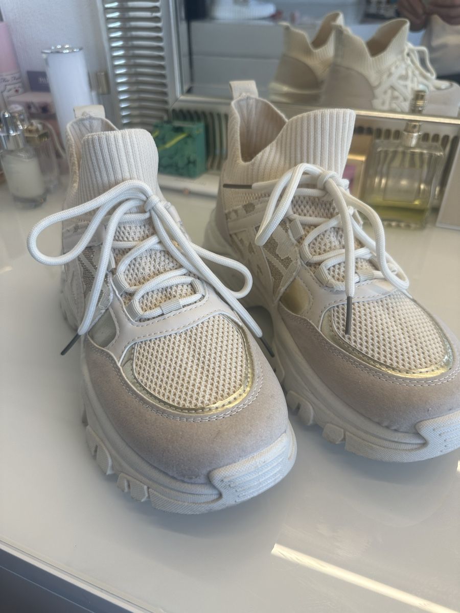 Scarpe da donna: Schuh – Usato da Rudolfstetten venduto da Laramalna 2