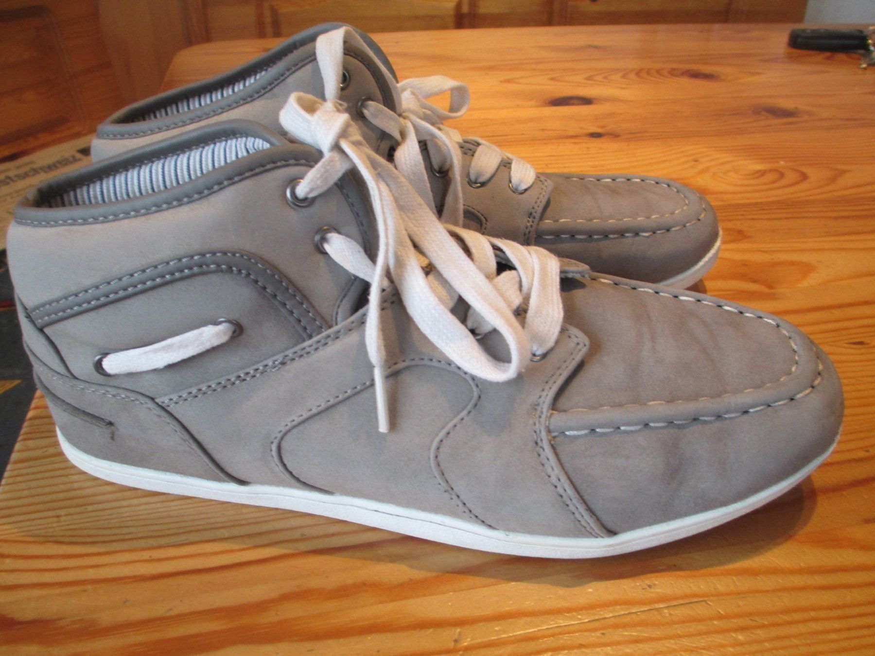 Damenschuhe: Toller Laufschuh Gr 40 – Gebraucht aus Landquart von Froneri