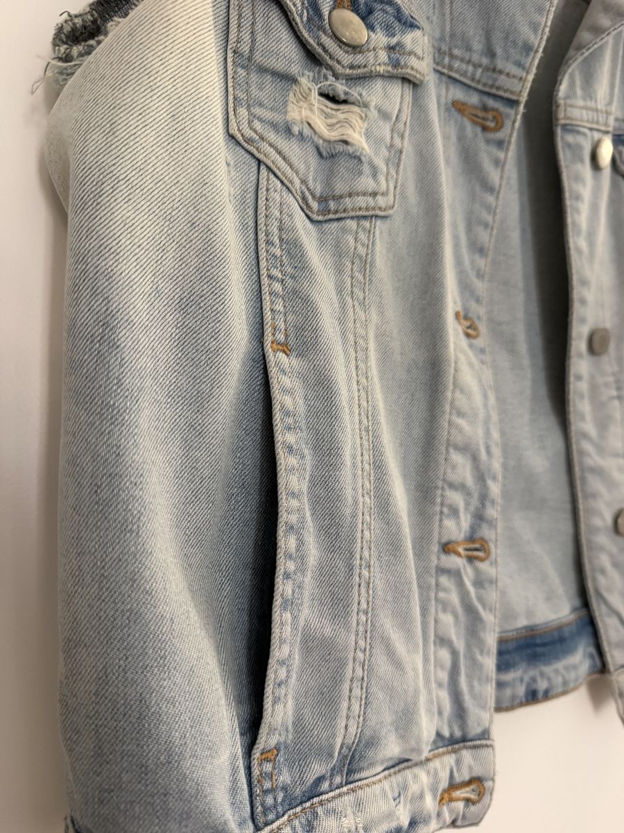Zara Gilet & Giacche senza maniche: Jeansweste Zara Basic blau Used-Look – Usato da Büttikon AG venduto da jen_g5s9 6