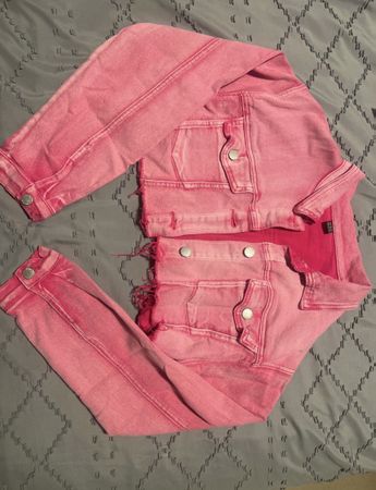 Kurze Jeansjacke Pink