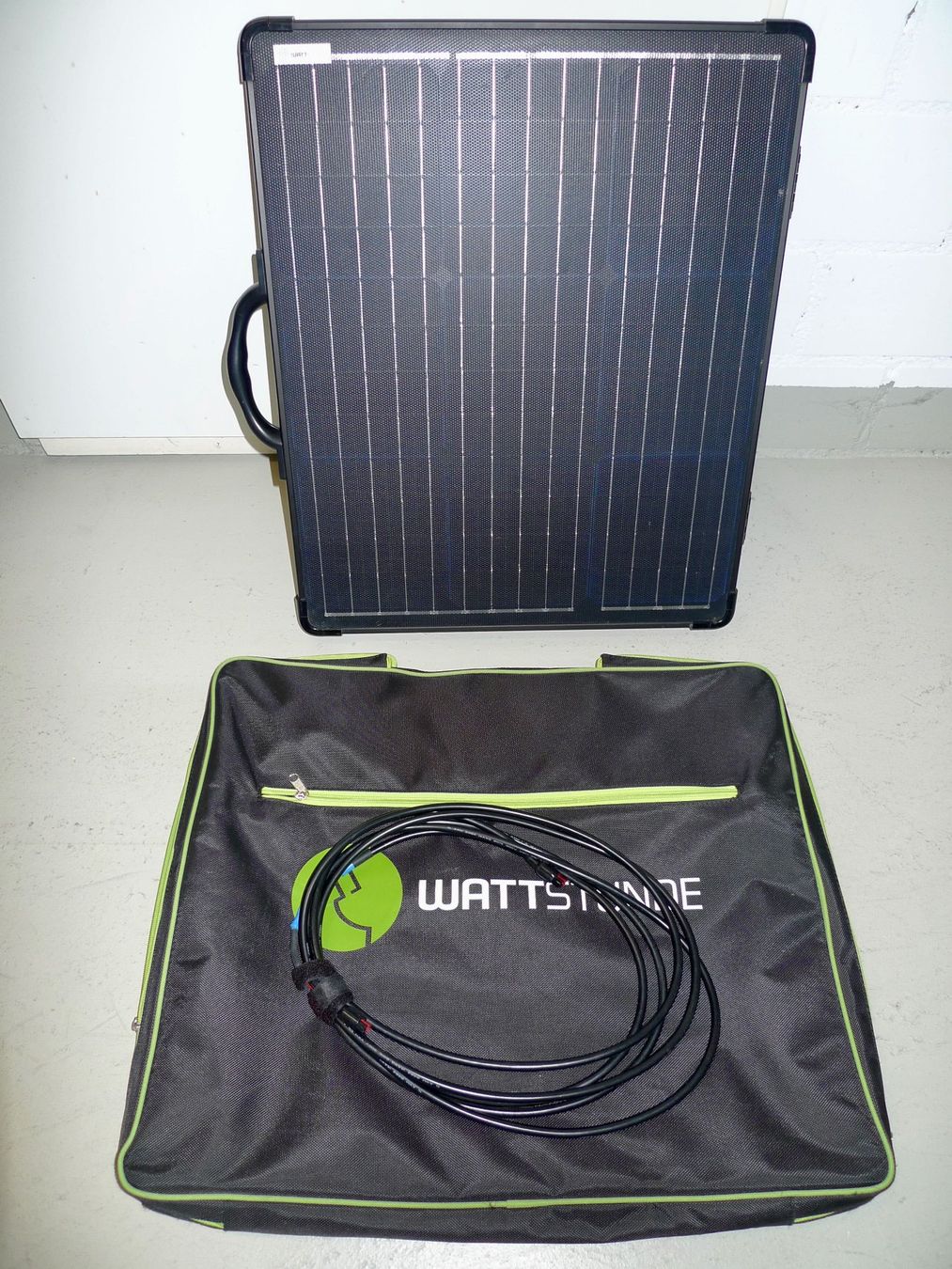 Dispositivi a energia solare: 100 Watt Solarkoffer ULTRALIGHT, Wattstunde WS100SUL – Usato da Abtwil SG venduto da Optimaten 2