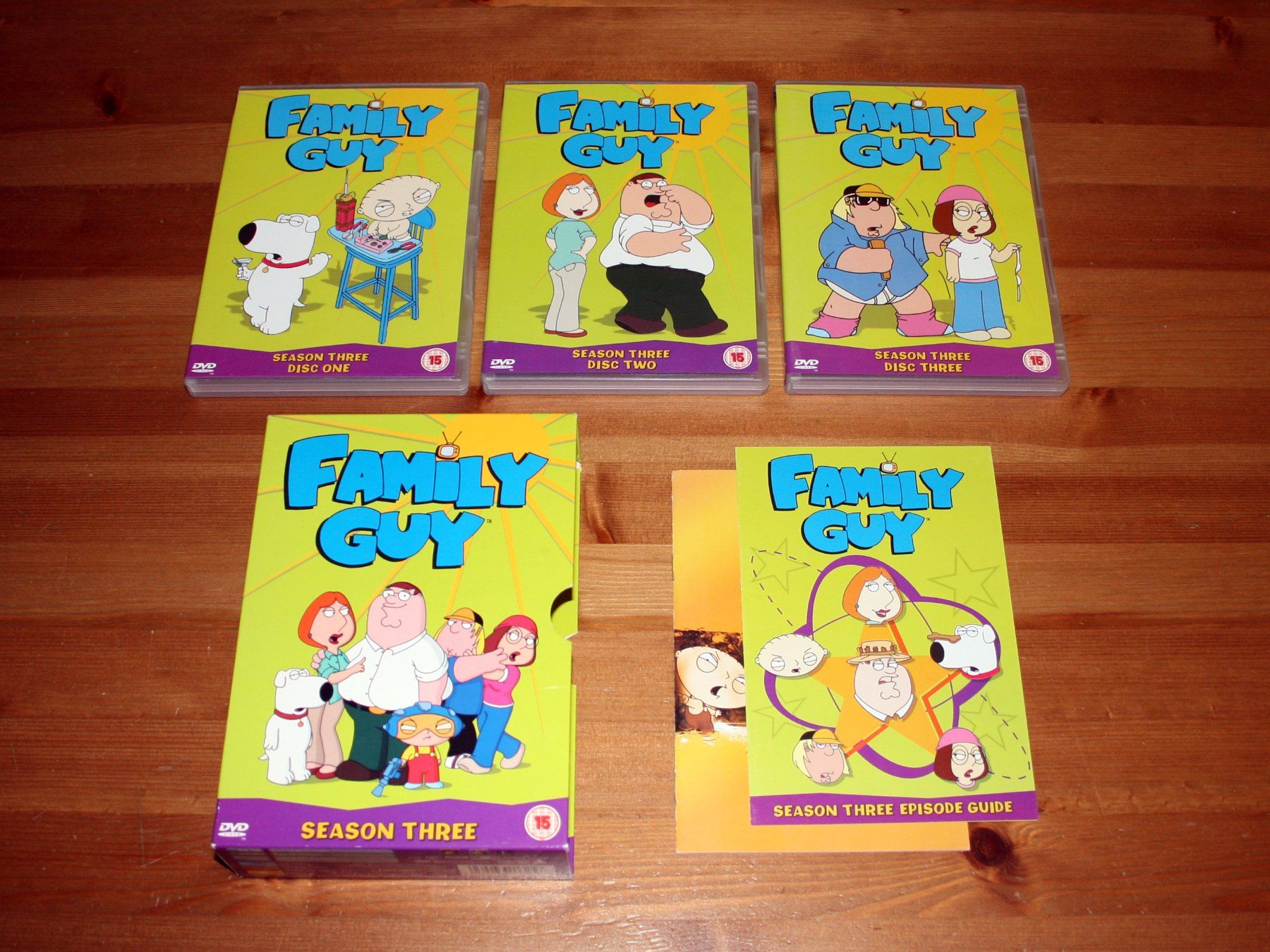 Tous les DVDs: Family Guy - Season 3 - UK – D'occasion à Münchenbuchsee par Chaoo