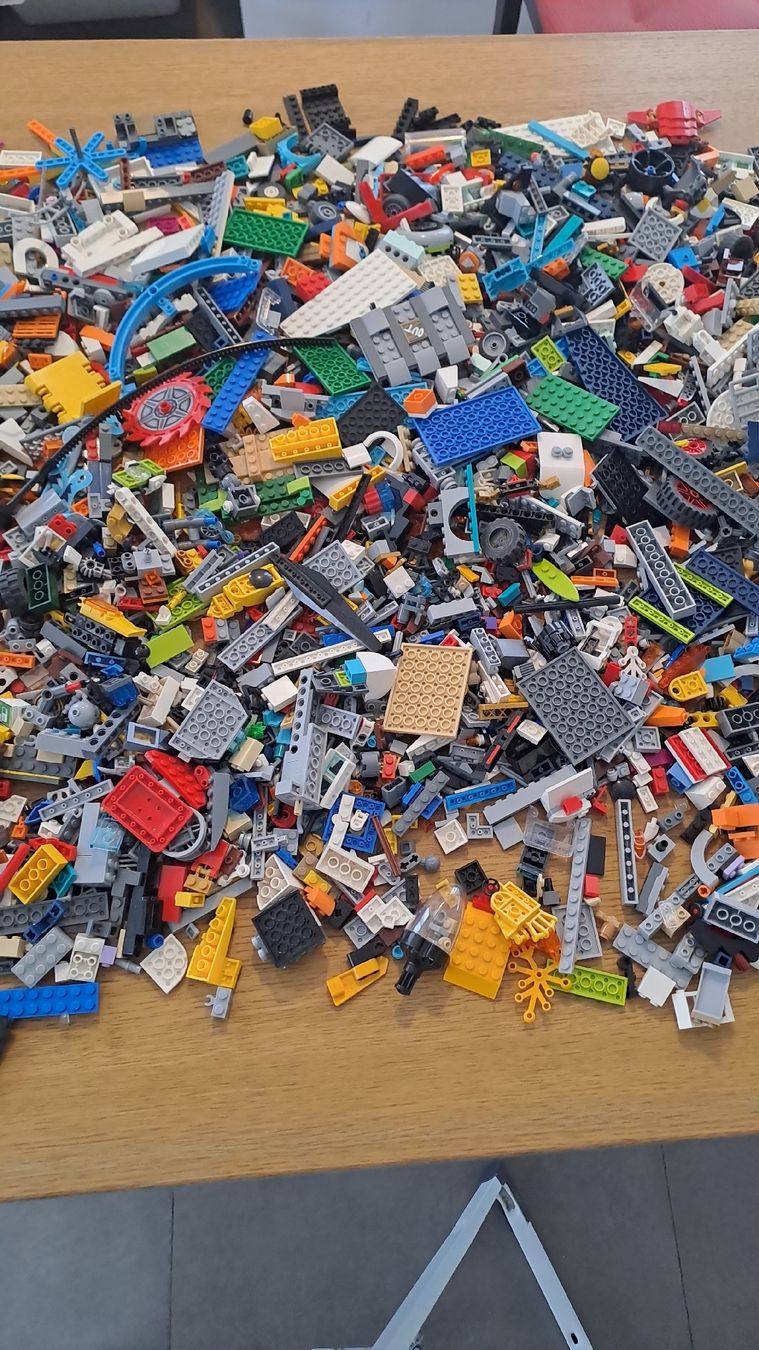 Lego Jeux de construction: 6 kg de lego en vrac – D'occasion à Lausanne par Jade777 3