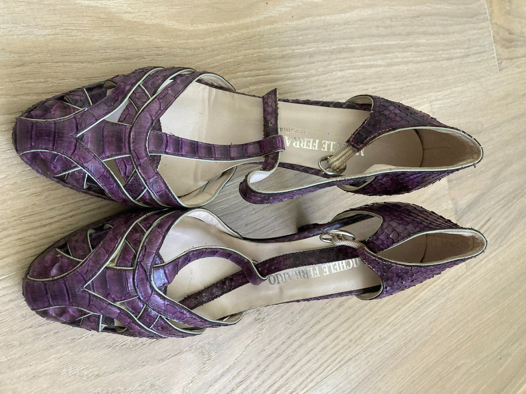 Scarpe da donna: Sandales originales en cuir 24.5 cm – Usato da Lausanne 26 venduto da anaxena