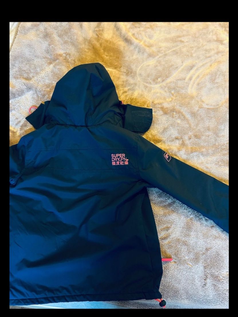 Superdry Giacche: Regenjacke Superdry Damen – Usato da Schliern b.Köniz venduto da Nikk0tin 1