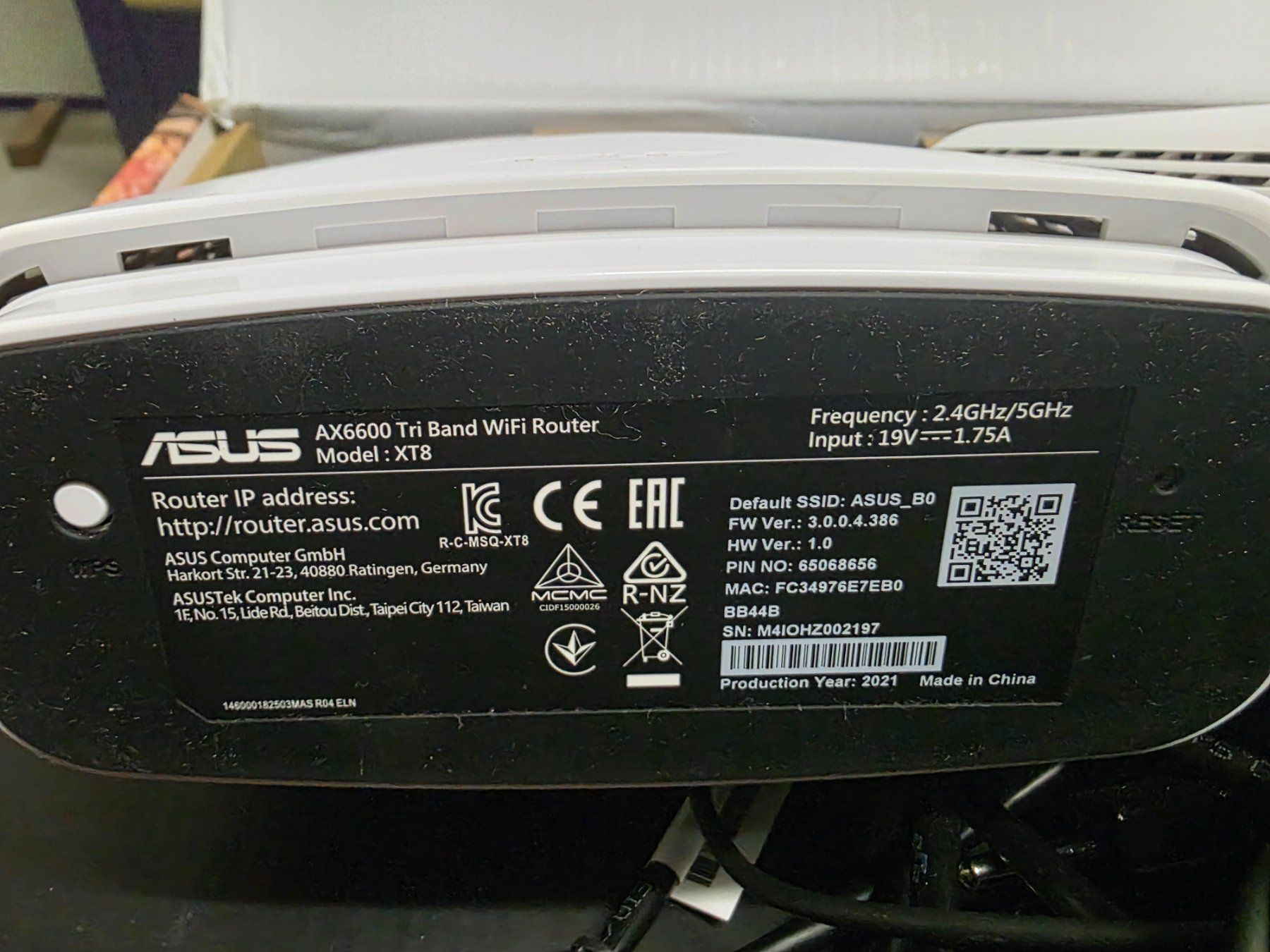 Modem & Router: ASUS AX6600 XT8 WiFi Router Set – Usato da Meilen venduto da Het_2zmw 1