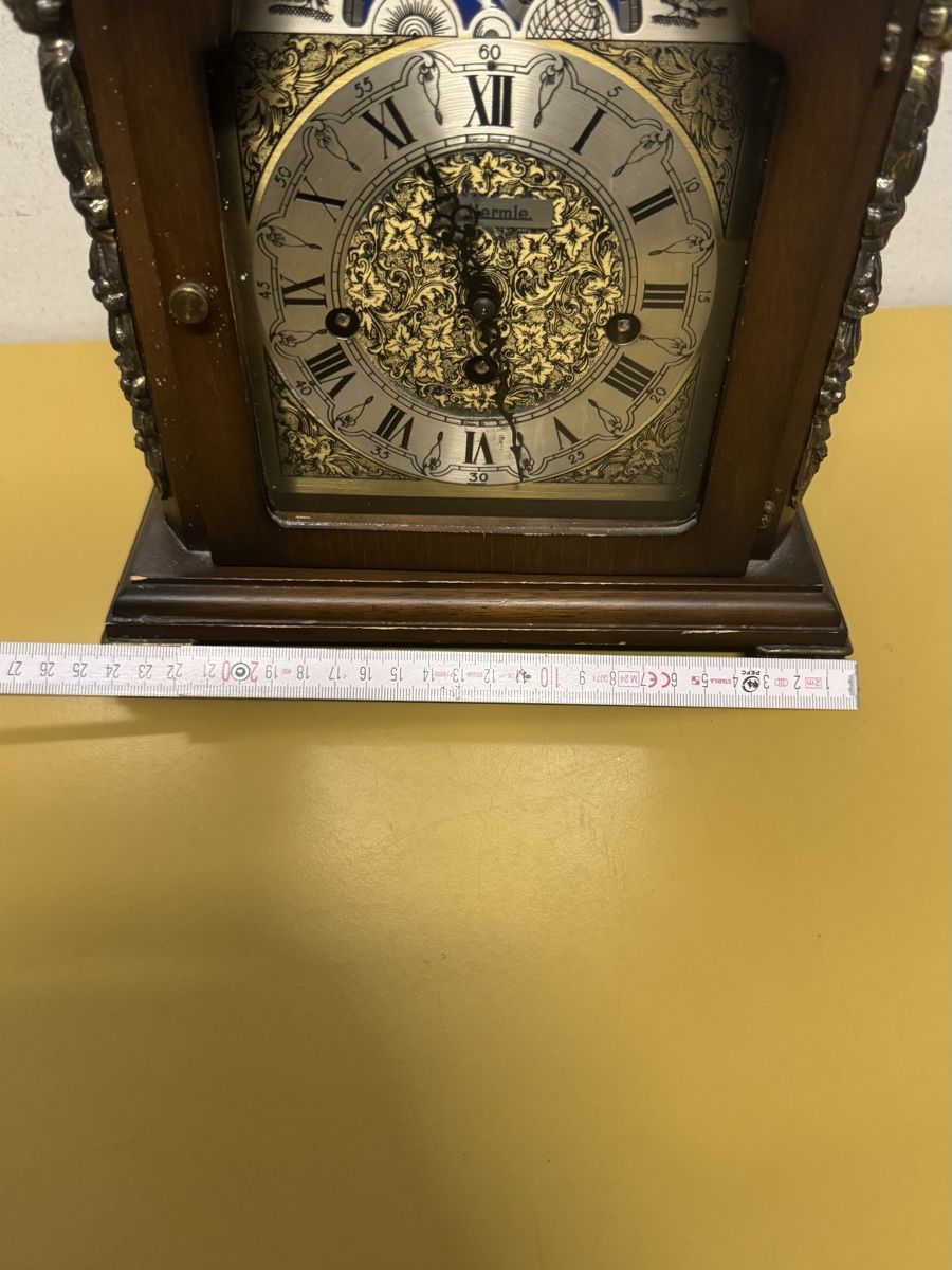 Orologi da terra & Orologi da parete: Tischuhr  – Usato da Schlieren venduto da Freundlich02 7