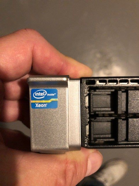 Hewlett Packard Server: HP ProLiant-Server DL360p Gen. 8 (Rackserver) – Usato da Buchs SG venduto da Handyman77 1