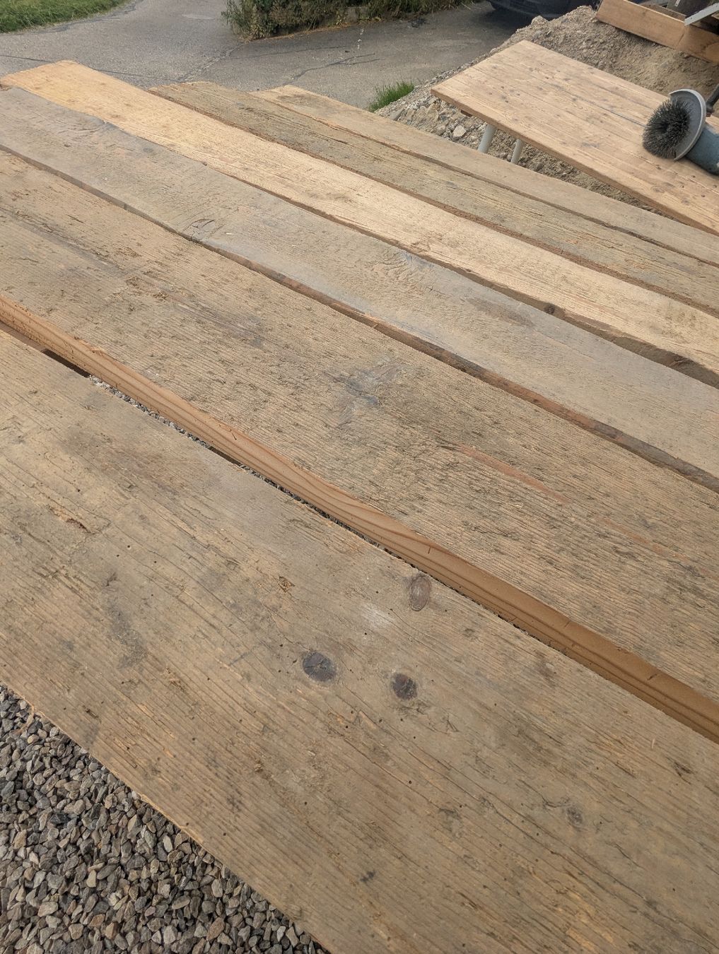 Articoli in legno: Altholz Bretter – Usato da Lyss venduto da Philipp.Leibundgut 5