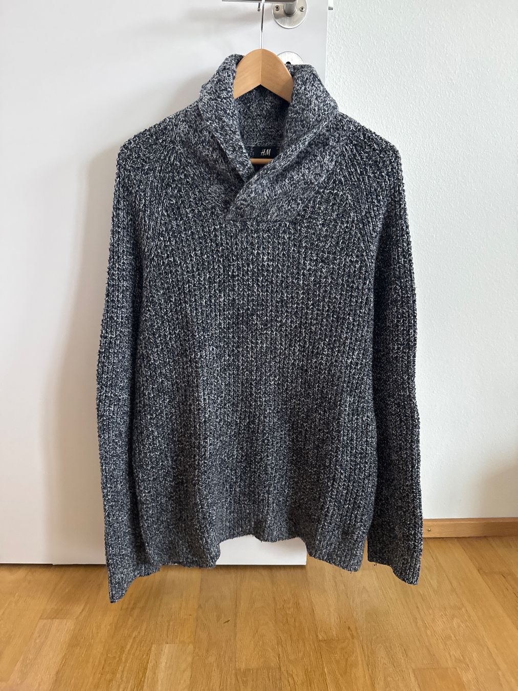 H&M Maglioni & Felpe: Strickpullover mit Kragen, Grösse XL,Grau – Usato da Meilen venduto da jul_p5gr