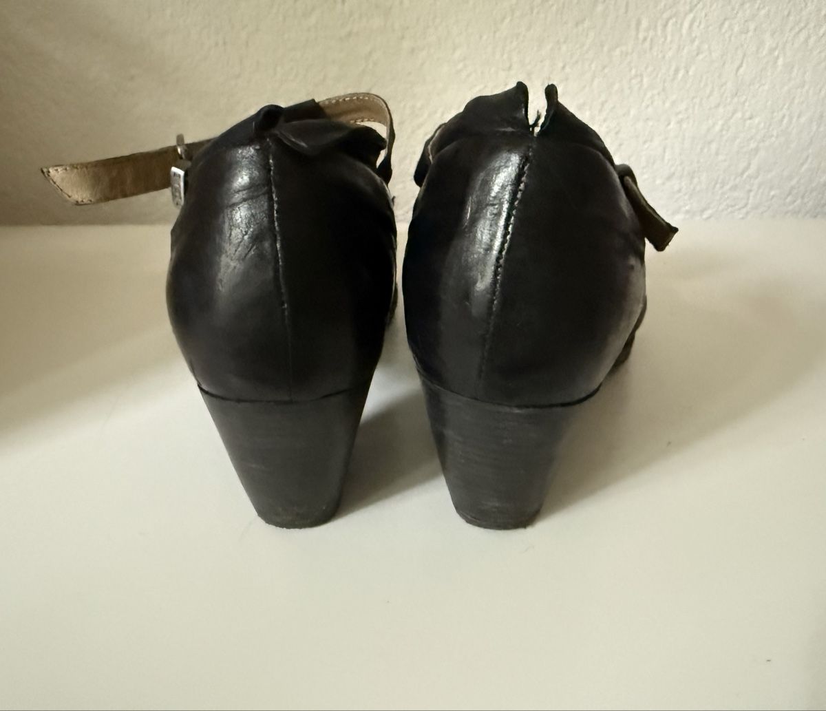 Damenschuhe: Dkode Leather T-Strap Heel Shoes - Elegant & Comfortable 39 – Gebraucht aus Zürich von Vma_reuse 5