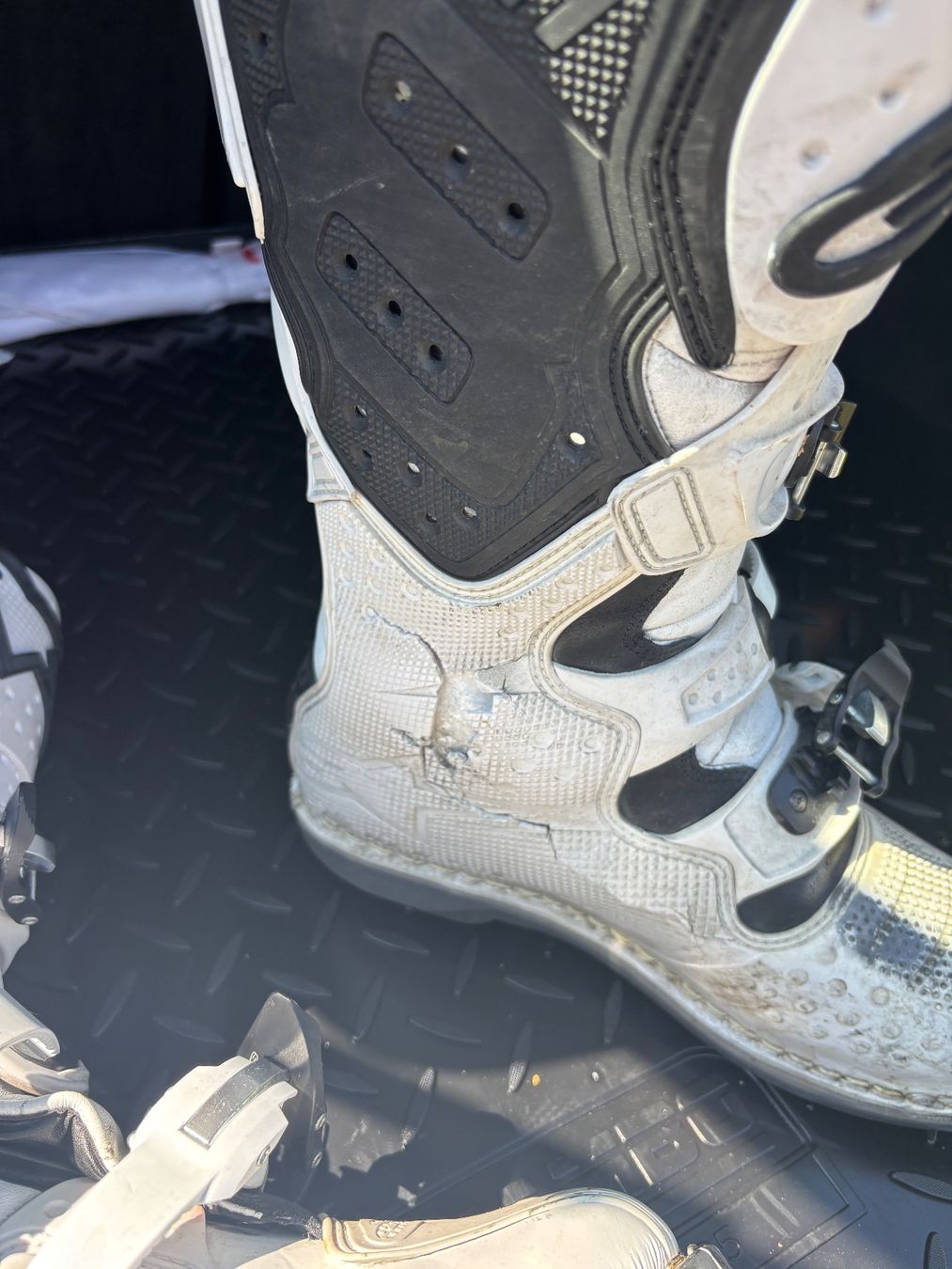 Alpinestars Herrenschuhe: Motocrossstiefel Tech 8 – Gebraucht aus Abtwil SG von Rcr250 2