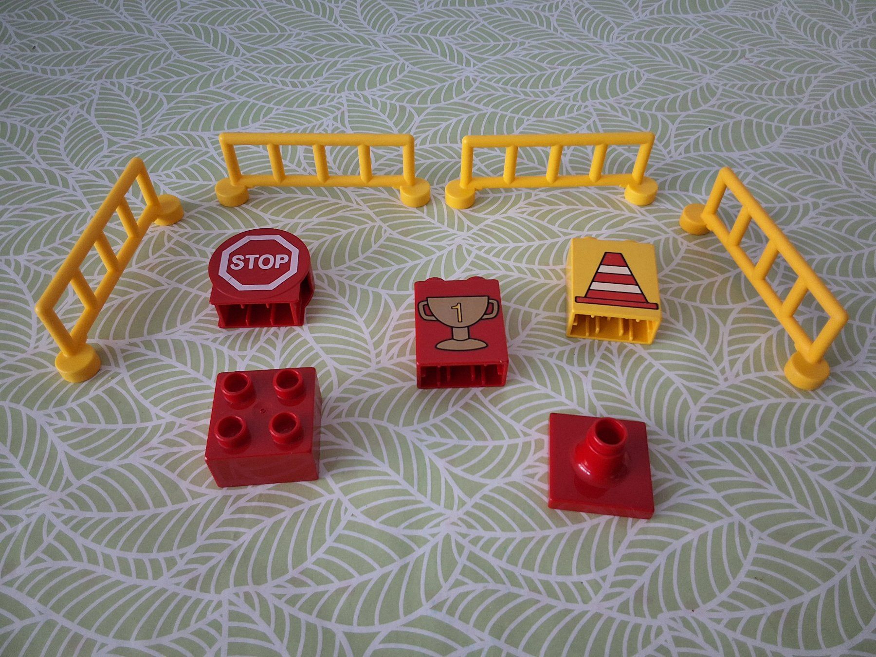 Lego Giocattoli: Lego Duplo Rennfahrer Trio – Usato da Liebefeld venduto da moony4blue 6