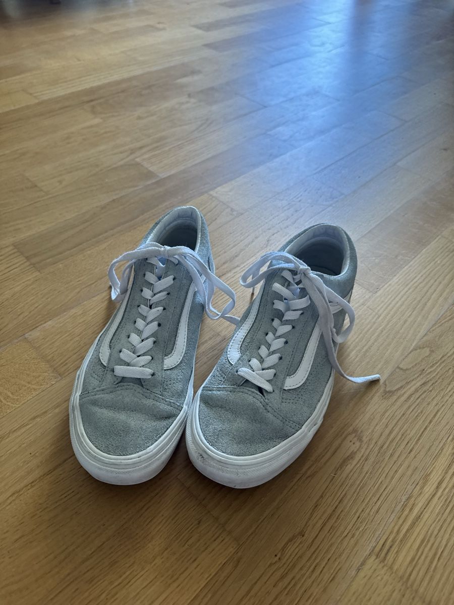 Vans Scarpe da uomo: Vans Sneaker Vans blau/grau Grösse 40 – Usato da Kradolf venduto da ij5