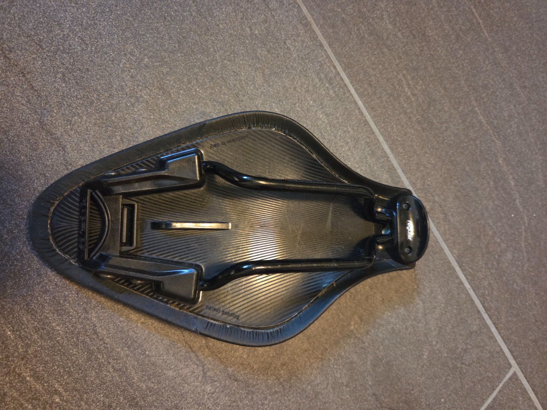 Fizik Pezzi di ricambio: Fizik Triathlonsattel schwarz Regular – Usato da Steffisburg venduto da Daddy_cool 2