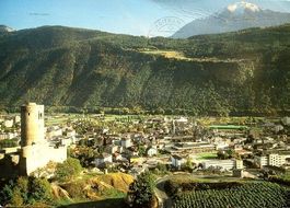 MARTIGNY le château de la Bâtiez et le Catogne