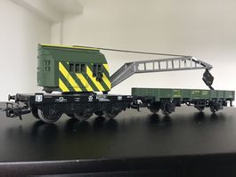 Kranwagen mit Flachwagen grün MÄRKLIN H0