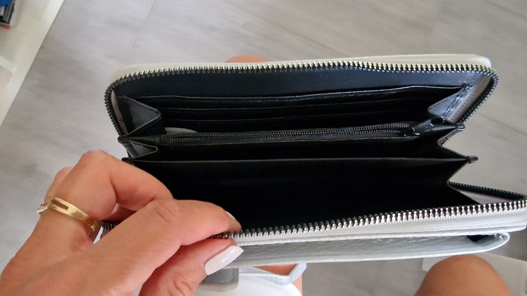 Borse da donna: Handy-Tasche / Natel-Tasche – Nuovo (secondo la descrizione) da Wil  AG venduto da Kfloh 1