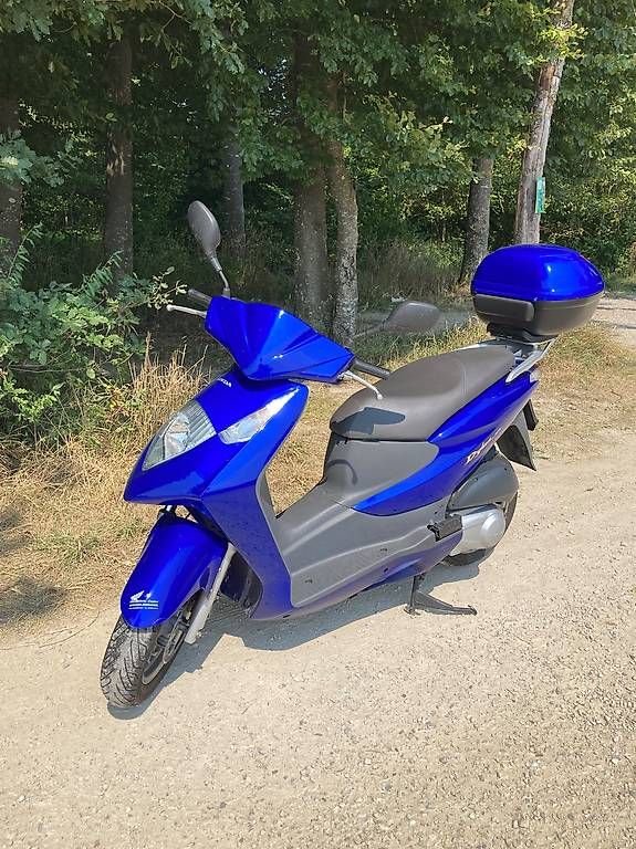 Honda Scooters: Honda Dylan 125 – Gebraucht aus Weiach von Leon79