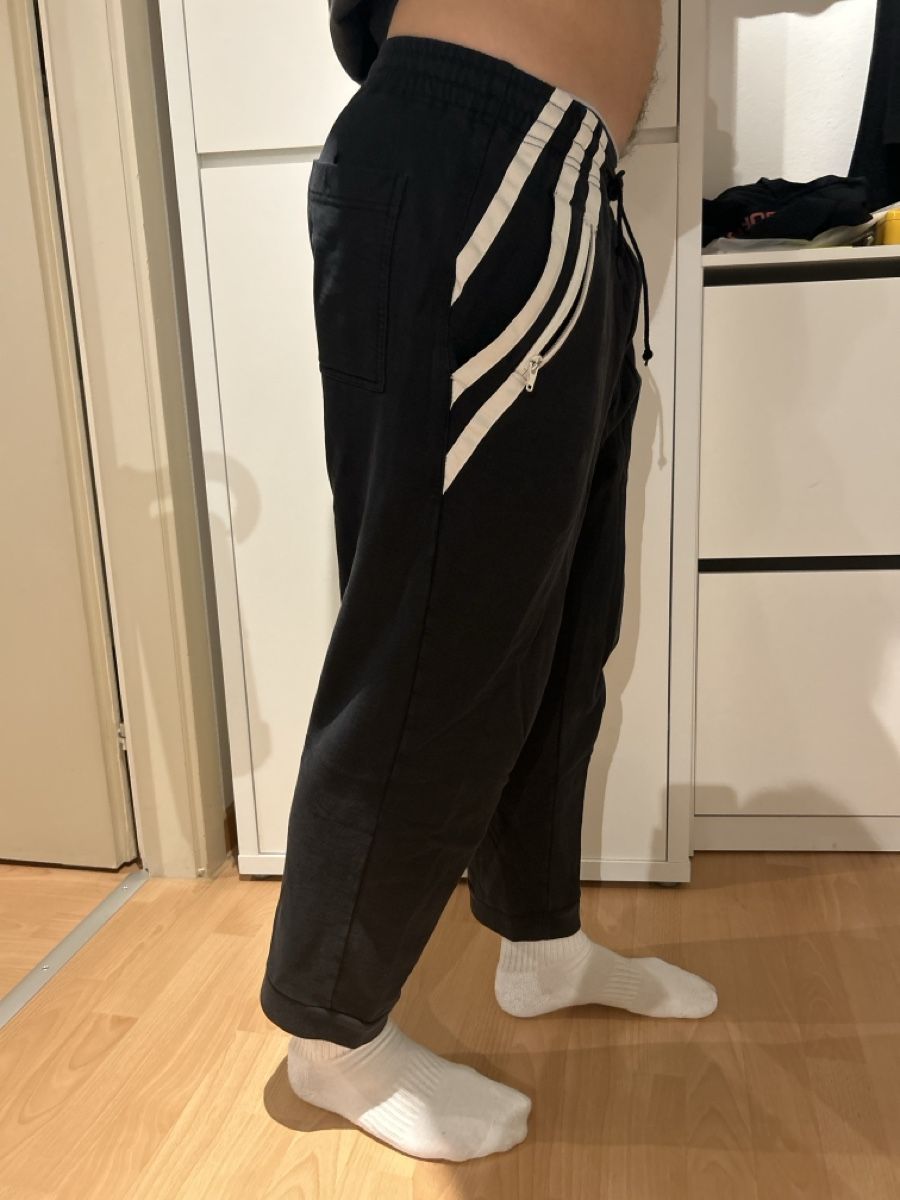 Pantaloni: Y3 Adidas – Usato da Zürich venduto da pil_9sh9 1
