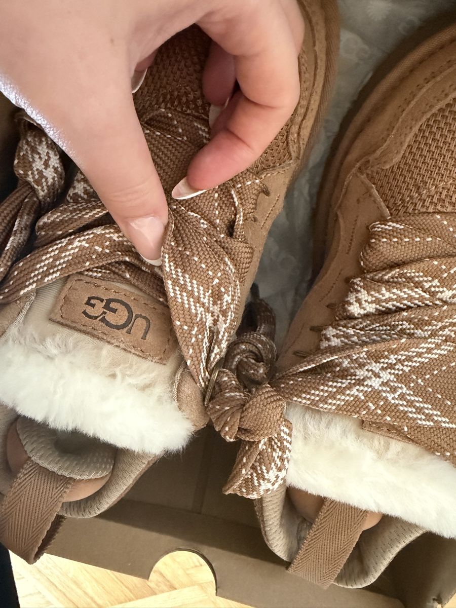 Damenschuhe: UGG  – Neu und originalverpackt aus Reinach BL von van_h62b 7