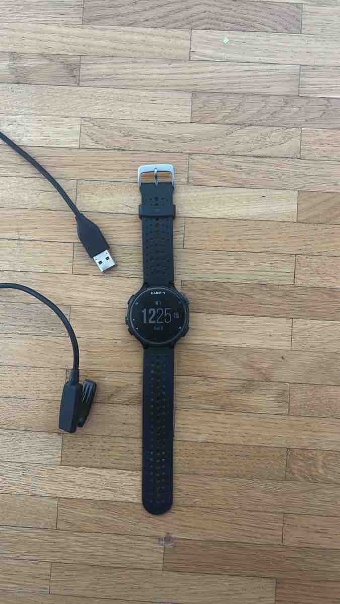 Garmin Uhren: Garmin Forerunner 735XT with Charging Cable – Gebraucht aus ADLISWIL von ketayun.irani 5