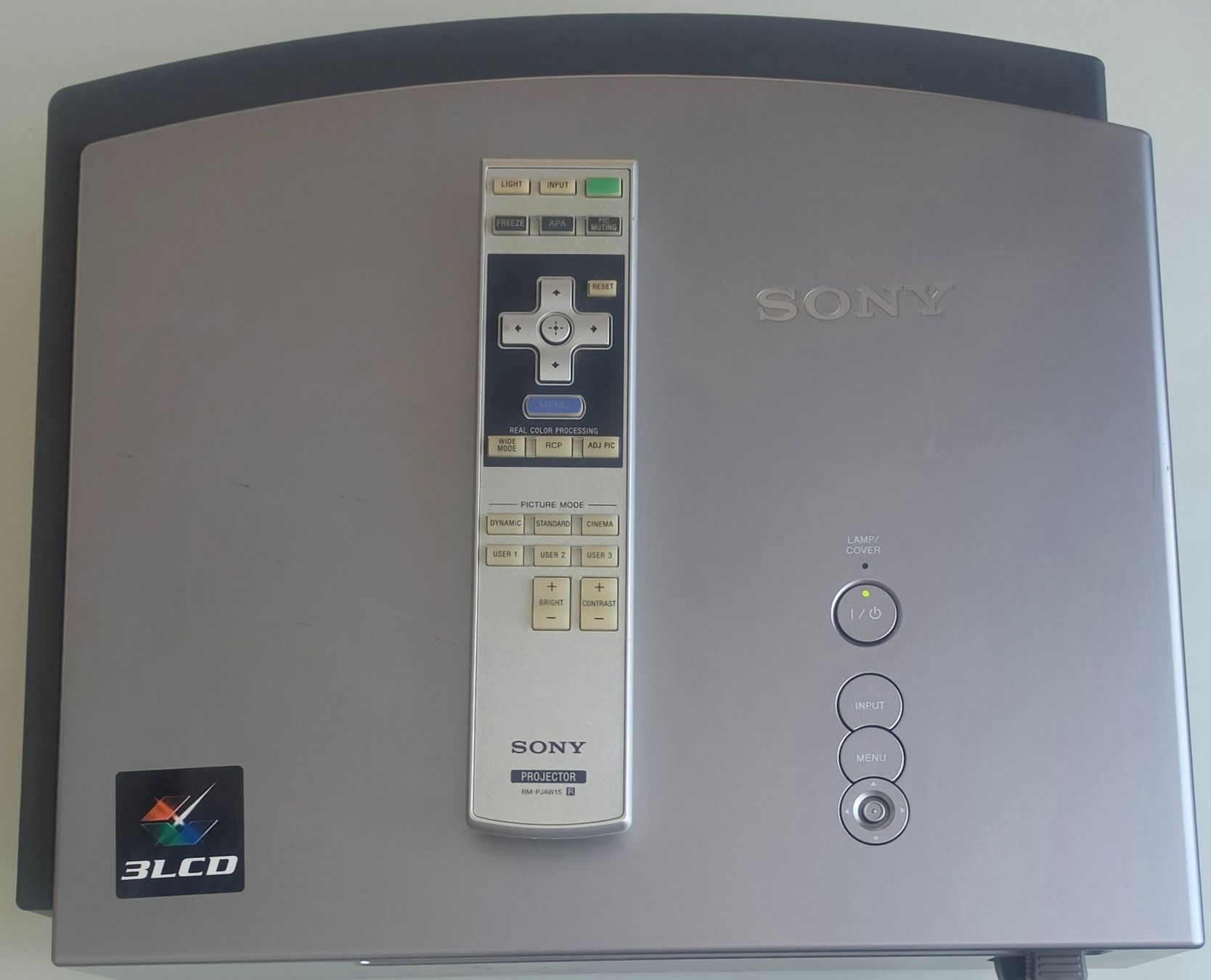 Sony Videoprojektoren: Sony Beamer VPL-AW15. – Gebraucht aus Oftringen von Keiti5 4