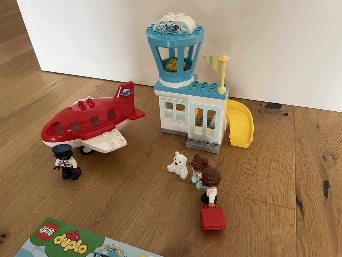 Lego Giocattoli: Lego Duplo 10961Flughafen mit Flugzeug – Usato da Hindelbank venduto da smb19 4