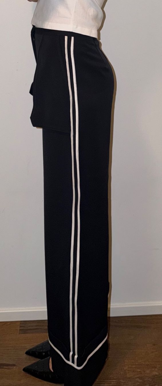 Asos Pantaloni: ASOS Design navy trousers – Nuovo (secondo la descrizione) da Luzern venduto da oru_9mfv 1