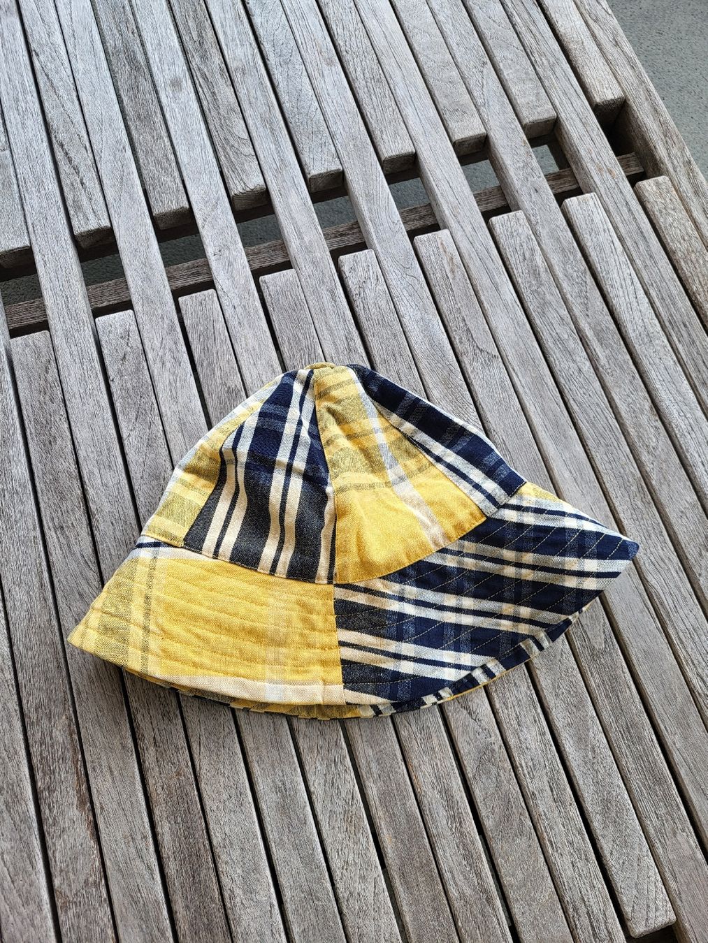 Ensoie Chapeaux, bonnets & casquettes: Buckel En Soie Sommer Hut – Neuf (Voir description) à Zürich par Lizi7