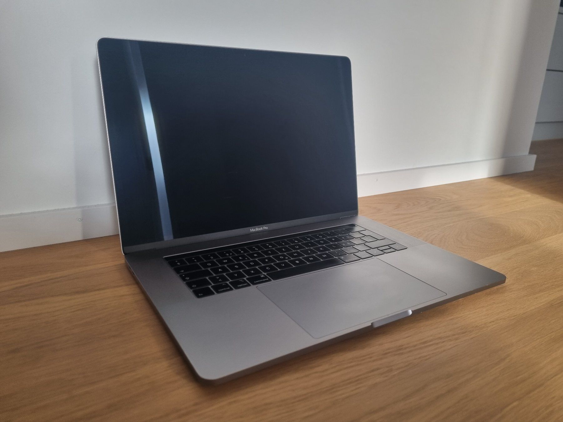 Apple Notebook: Apple MacBook Pro 2018 (15", Space Gray) – Usato da Wetzikon ZH venduto da Personalkarte