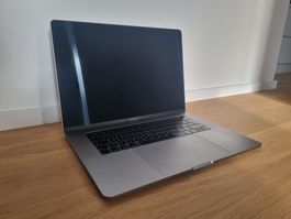 Apple MacBook Pro 2018 (15", Space Gray)