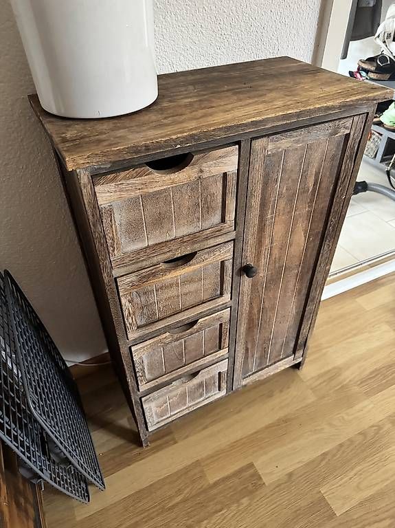 Cassettiere: Holz Möbel  – Usato da Balsthal venduto da Kalii1 2