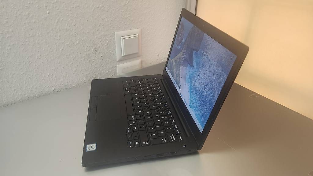Notebook: Dell Latitude E7280  Ecran 13" Intel Core i5 7th Gen – Usato da Donneloye venduto da ire_767q 1