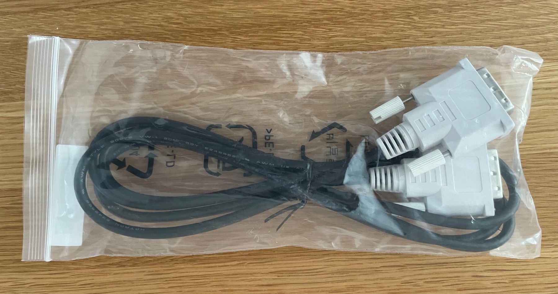 Cavi: DVI Kabel – Nuovo (secondo la descrizione) da Eglisau venduto da felix_ch