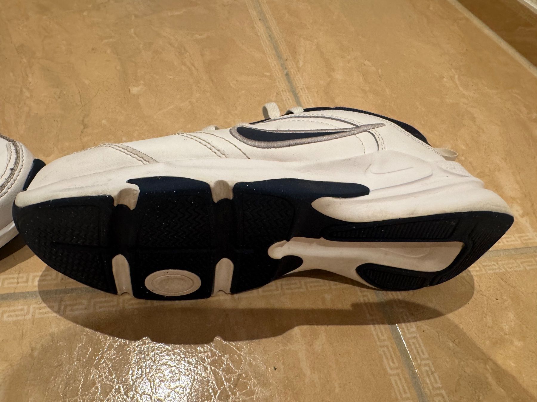 Nike Scarpe per ragazzi: Nike cooler Sneakers, 40 – Usato da Klingnau venduto da Markus14 1