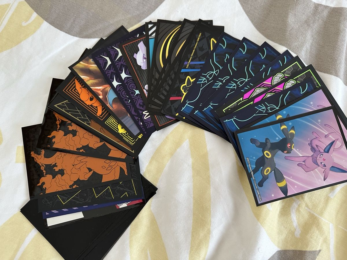 Pokémon Carte collezionabili: Pokemon card sleeves 38pz – Usato da Gordola venduto da EleSecondHand-TCG 2