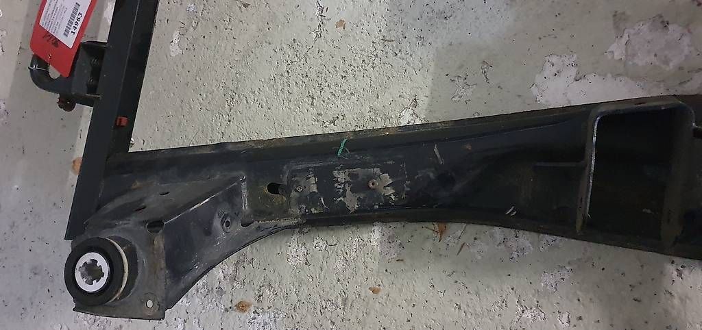 Tutti pezzi di ricambio auto: Vorderachsträger Ford Mondeo 2.5 V6 – Usato da Volketswil venduto da ste_sl7p 3